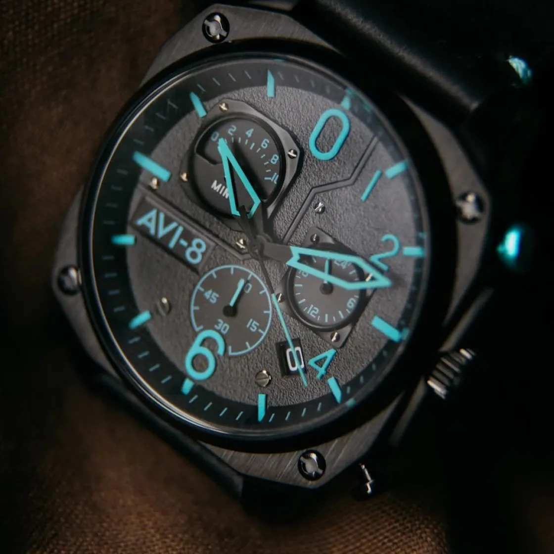 montre_avi_hawker_hunter__9.webp Homme AVI-8 Montre Hawker Hunter AV-4052-05