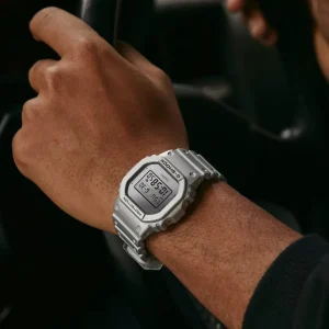 Homme Casio G-Shock Montre DW-5600FF-8ER