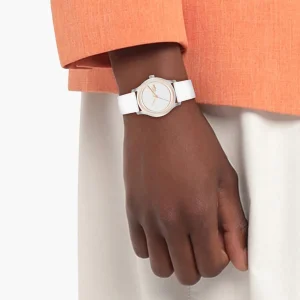 Femme Lacoste montre Elysée 2001392