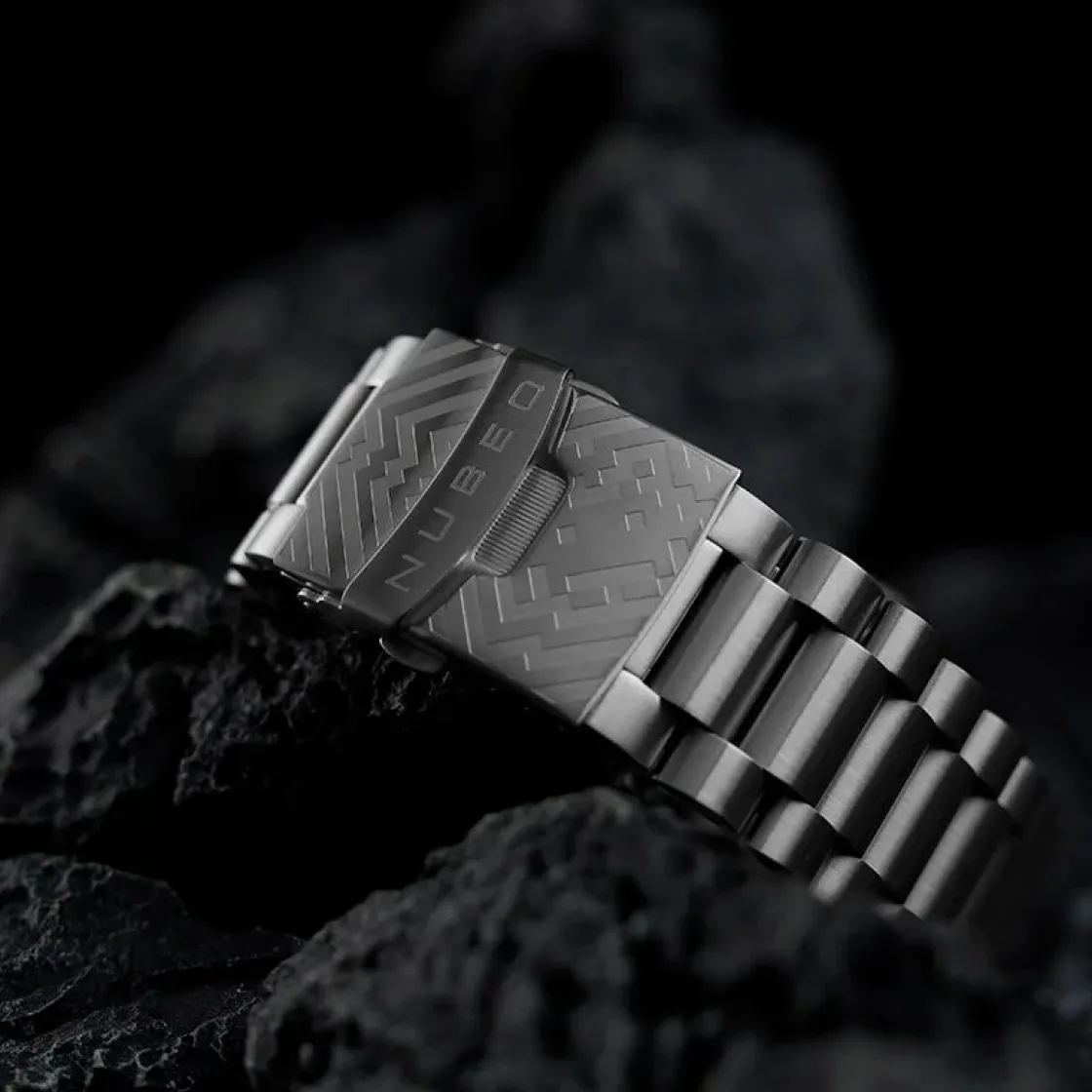 montre_nubeo_space_invade_2-2.webp Homme NUBEO Montre Space Invaders Straggler Blue Edition Limitée Automatique NB-6082-SI-22