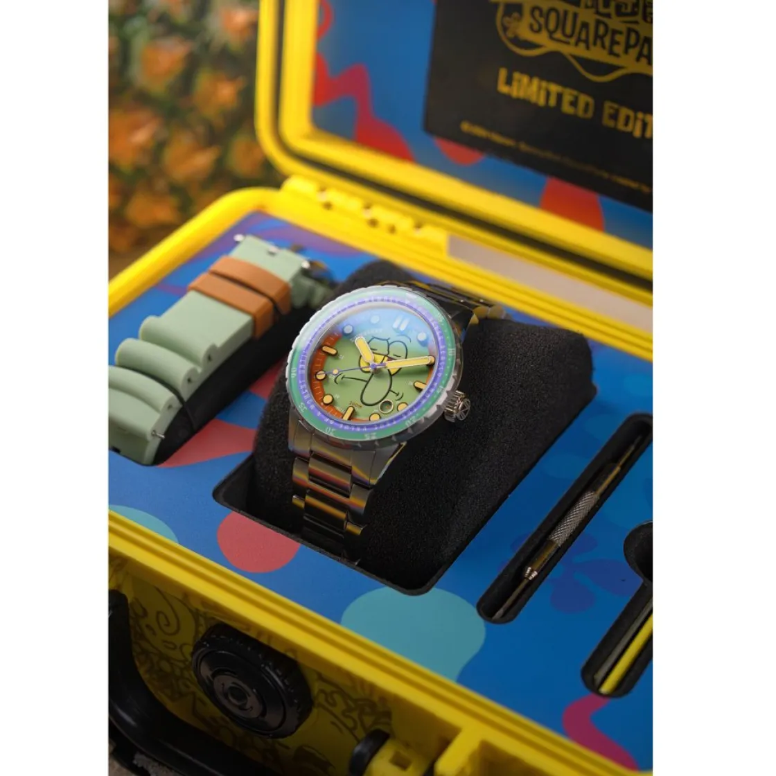 montre_spinnaker_hass_aut_18-2.webp Homme Spinnaker Montre Hass Automatic Spongebob Carlos 25TH Limited Edition SP-5138-33